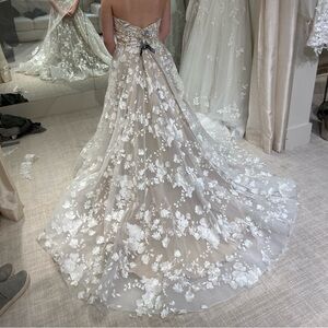 NEW WITH TAGS WEDDING DRESS- never worn besides try on!